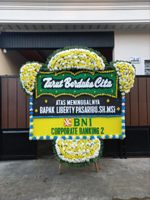 Papan Bunga Duka di Wanutengah